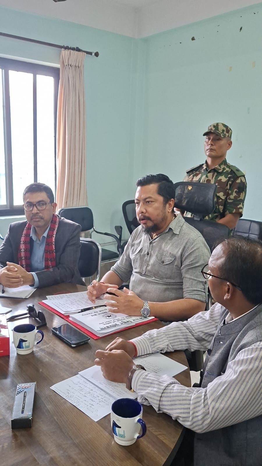 बिजुलीको बिल मोबाइलबाटै डिजिटलरुपमा तिर्ने प्रणाली सहज बनाउन ऊर्जामन्त्री श्रेष्ठको निर्देशन