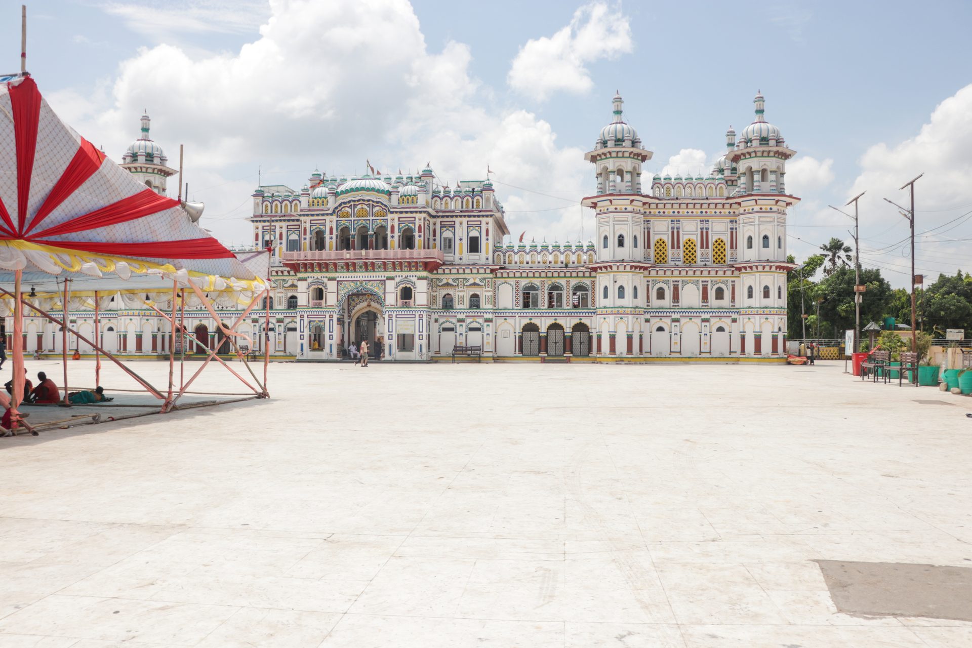 धनुषामा कर्फ्यू
